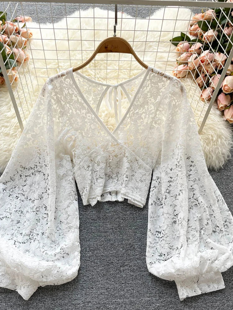 Blouse Dentelle Élégante : L&rsquo;Incontournable des Soirées Chics